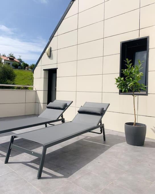شقة Atico Con Esplendida Terraza كوميلاس المظهر الخارجي الصورة